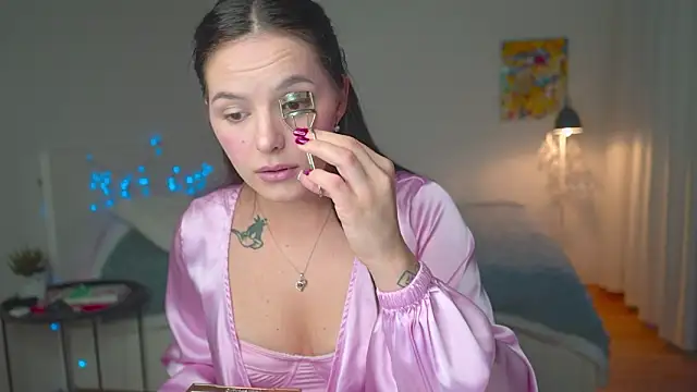 EwelynScott online show from 19, 10, 2025