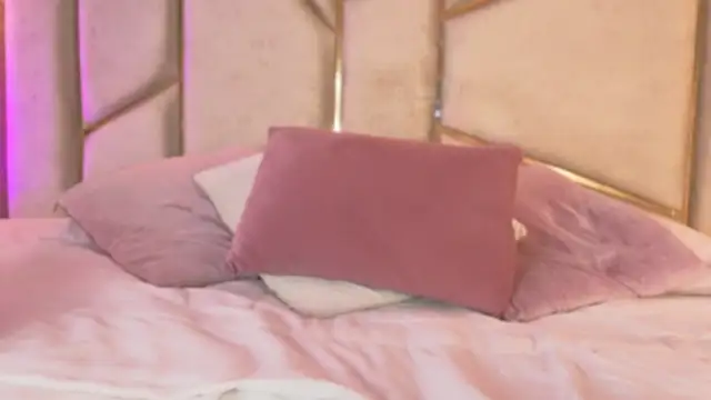 Miiss Bubble online show from 13, 11, 2025