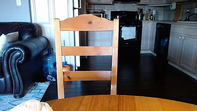 Blueeyedzaya  online show from 6, 11, 2025