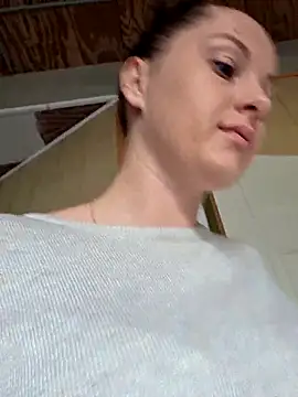 Blueeyedzaya  online show from 5, 11, 2025