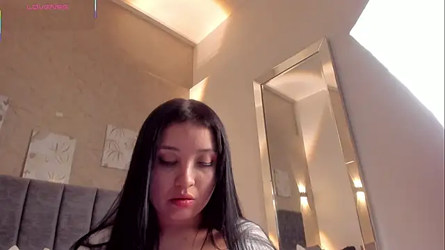 Lunaa bellaa online show from 22, 10, 2025