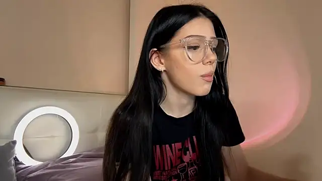 KateHardcastle online show from 21, 10, 2025