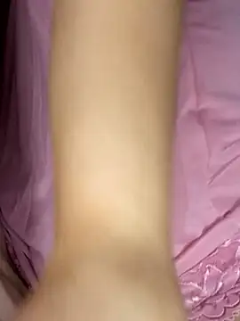 Snapshot of yaraa49 chatting on 16, 11, 2025 yaraa49 online show from 16, 11, 2025