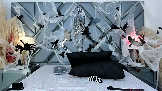 Milan LewisS online show from 29, 10, 2025