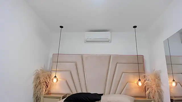 Snapshot of Milan_LewisS chatting on 8, 5, 2026 Milan LewisS online show from 8, 5, 2026
