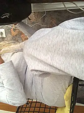 Snapshot of AlevNaz chatting on 12, 10, 2025 AlevNaz online show from 12, 10, 2025