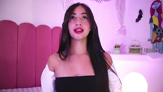 charlotterusso online show from 10, 10, 2025