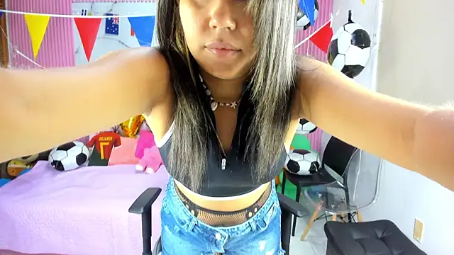 Snapshot of Mindy_19 chatting on 20, 7, 2026 Mindy 19 online show from 20, 7, 2026