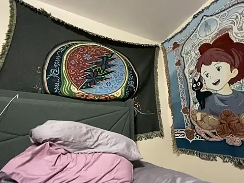 GirlSquirt online show from 24, 2, 2026