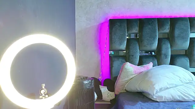 Taurito    online show from 18, 11, 2025