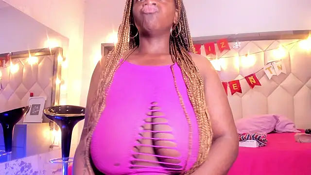 Scarletbigbug online show from 16, 2, 2026