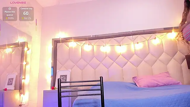 Scarletbigbug online show from 6, 3, 2026