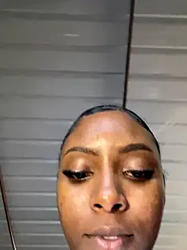 britanyxxs online show from 18, 11, 2025