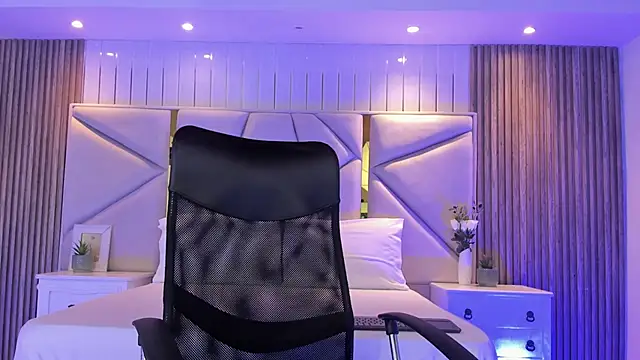 Michael blue online show from 21, 10, 2025