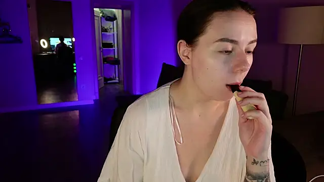 Snapshot of Di_na_Bell chatting on 24, 7, 2026 Di na Bell online show from 24, 7, 2026
