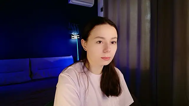 Snapshot of Di_na_Bell chatting on 7, 5, 2026 Di na Bell online show from 7, 5, 2026