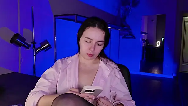 Snapshot of Di_na_Bell chatting on 28, 7, 2026 Di na Bell online show from 28, 7, 2026