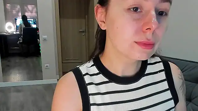 Snapshot of Di_na_Bell chatting on 24, 6, 2026 Di na Bell online show from 24, 6, 2026