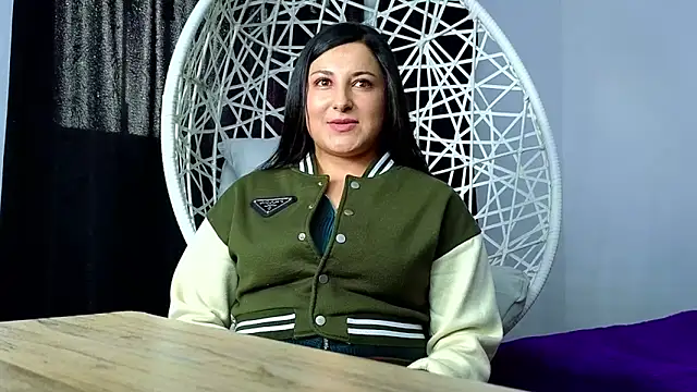 cuteeimy online show from 6, 11, 2025