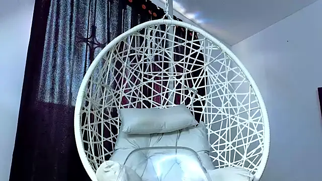 cuteeimy online show from 11, 11, 2025