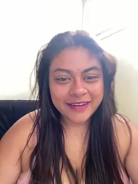 Snapshot of NattashaMore_0719 chatting on 19, 11, 2025 NattashaMore 0719 online show from 19, 11, 2025