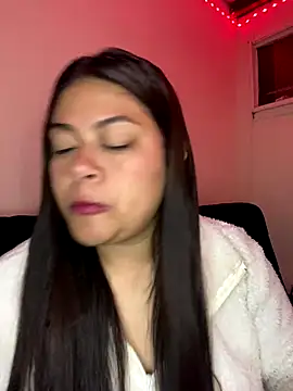 Snapshot of NattashaMore_0719 chatting on 5, 11, 2025 NattashaMore 0719 online show from 5, 11, 2025