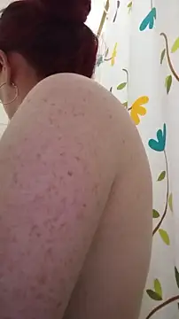 Snapshot of carolinhe_ chatting on 22, 11, 2025 carolinhe online show from 22, 11, 2025