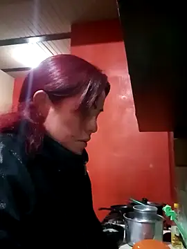 Snapshot of carolinhe_ chatting on 21, 10, 2025 carolinhe online show from 21, 10, 2025