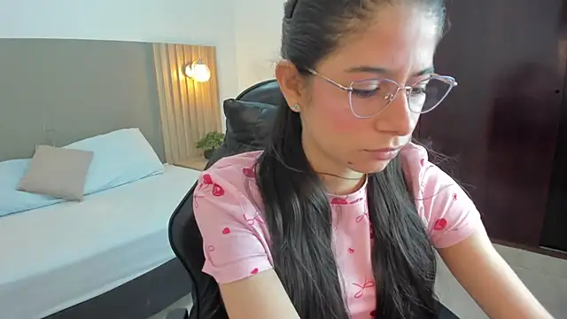 carlina 15 online show from 28, 11, 2025