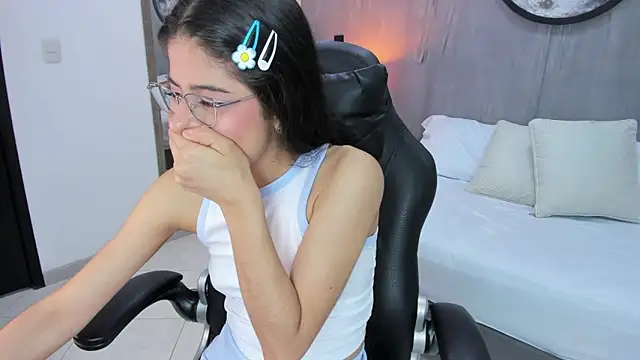 carlina 15 online show from 16, 4, 2026