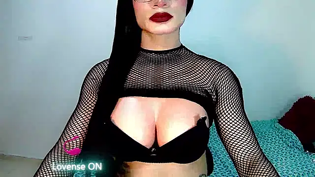 Snapshot of couple_vzl chatting on 7, 8, 2026 couple vzl online show from 7, 8, 2026