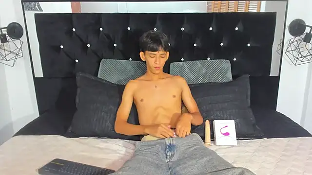 Sebas cat online show from 12, 10, 2025