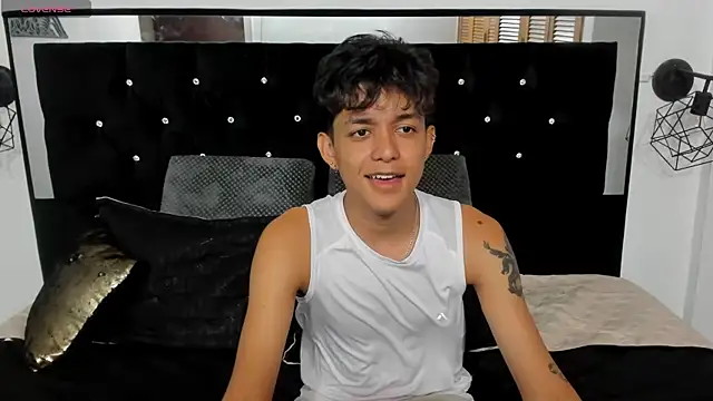 Sebas cat online show from 28, 10, 2025