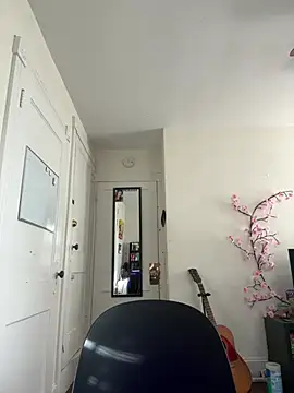 babykalirose online show from 7, 4, 2026