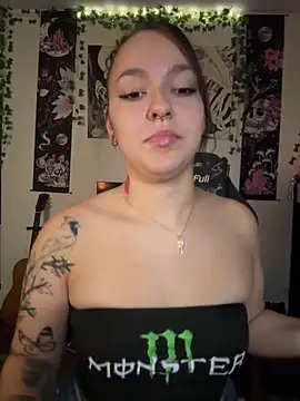 Snapshot of babykalirose chatting on 6, 6, 2026 babykalirose online show from 6, 6, 2026
