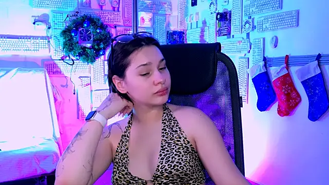 KimClarks  online show from 8, 1, 2026