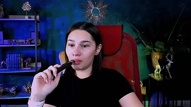 KimClarks  online show from 18, 11, 2025