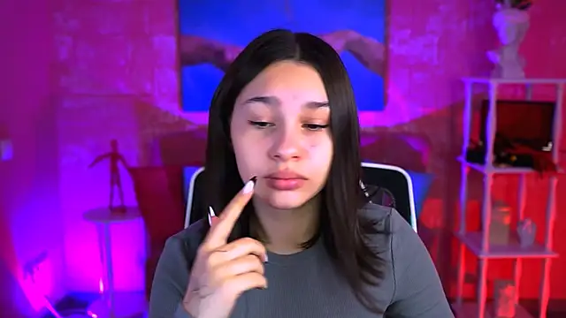 KimClarks  online show from 13, 10, 2025