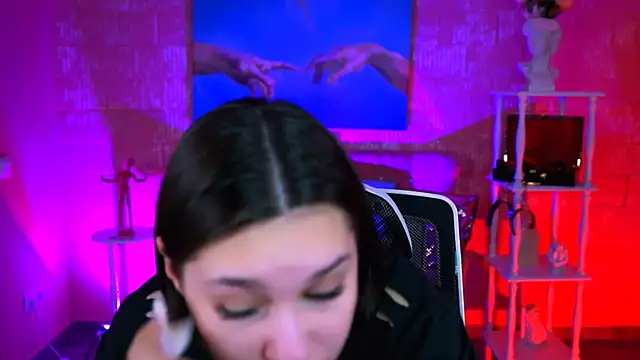 KimClarks  online show from 22, 2, 2026