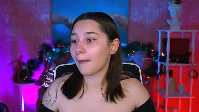 KimClarks  online show from 17, 12, 2025