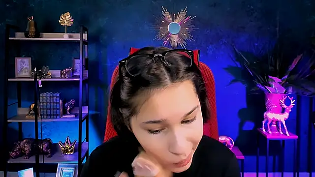 KimClarks  online show from 9, 1, 2026