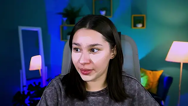 KimClarks  online show from 11, 11, 2025