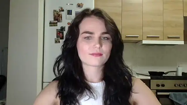 Snapshot of Silviaa_a chatting on 17, 9, 2025 Silviaa a online show from 17, 9, 2025