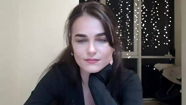 Snapshot of Silviaa_a chatting on 19, 11, 2025 Silviaa a online show from 19, 11, 2025