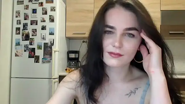 Silviaa a online show from 19, 12, 2025