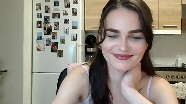 Snapshot of Silviaa_a chatting on 1, 12, 2025 Silviaa a online show from 1, 12, 2025