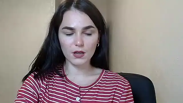 Snapshot of Silviaa_a chatting on 17, 10, 2025 Silviaa a online show from 17, 10, 2025