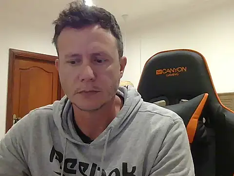 TroyDieselXXX online show from 19, 4, 2026