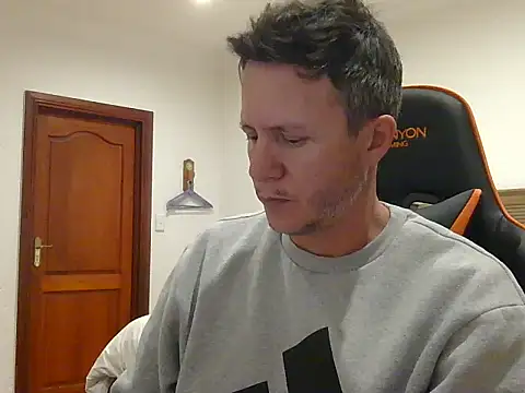 TroyDieselXXX online show from 21, 4, 2026