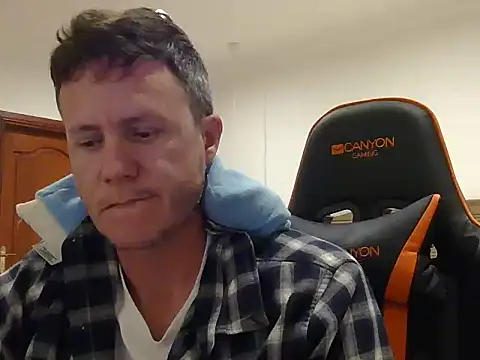 TroyDieselXXX online show from 18, 4, 2026